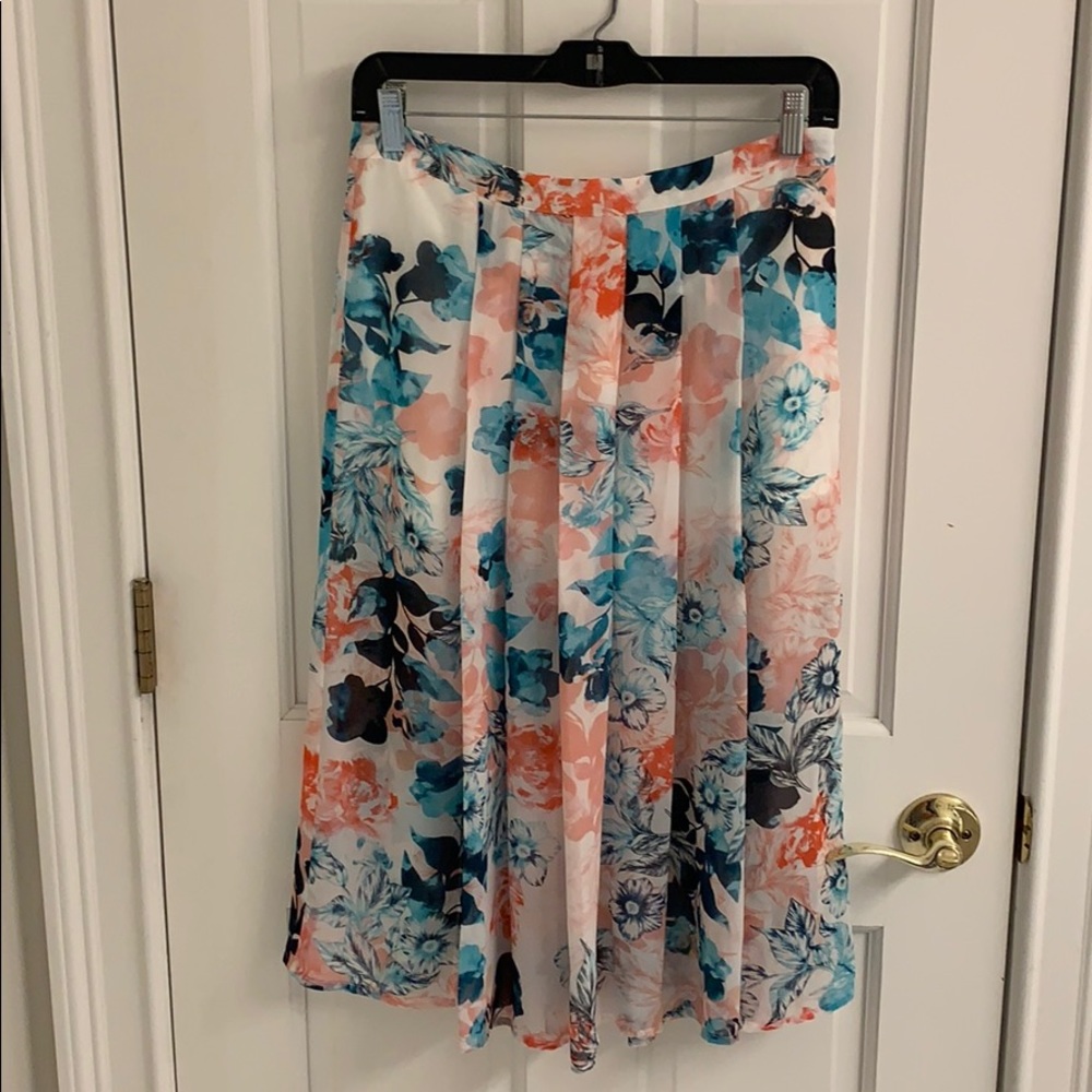 Lovers + Friends Midi Skirt Size M